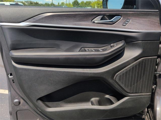 new 2025 Jeep Grand Cherokee L car, priced at $46,297