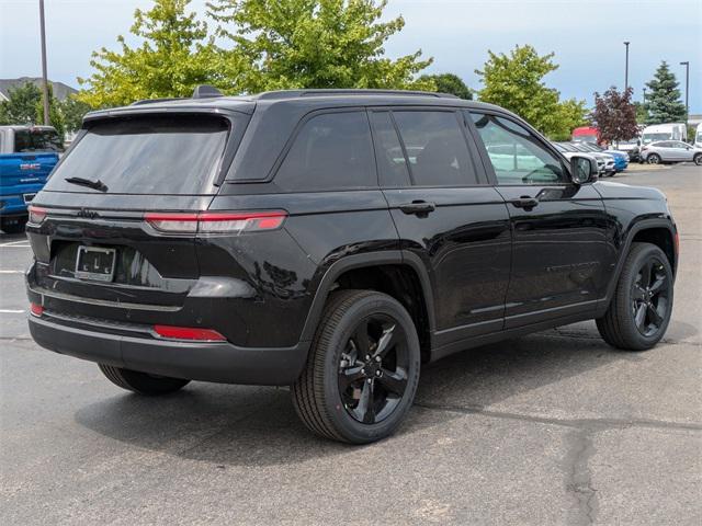 new 2025 Jeep Grand Cherokee car, priced at $44,910