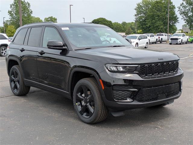 new 2025 Jeep Grand Cherokee car, priced at $44,910