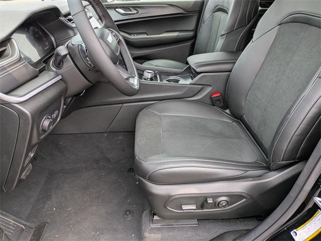 new 2025 Jeep Grand Cherokee car, priced at $44,910