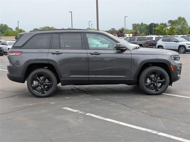 new 2025 Jeep Grand Cherokee car, priced at $47,085