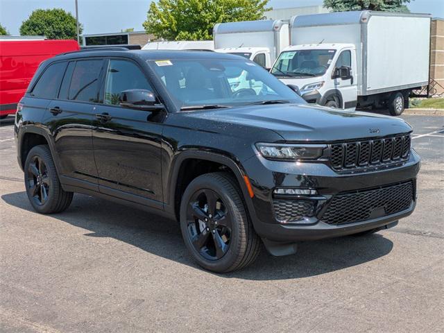new 2025 Jeep Grand Cherokee car, priced at $47,085