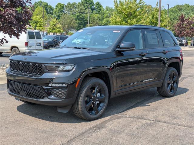new 2025 Jeep Grand Cherokee car, priced at $47,085