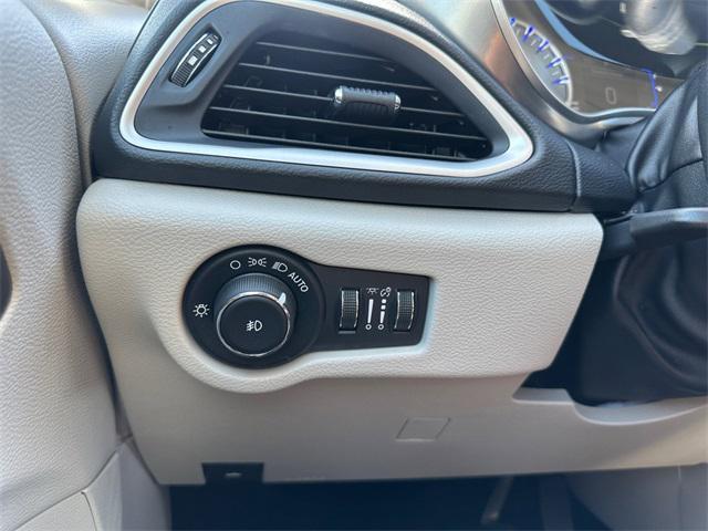 used 2020 Chrysler Pacifica car, priced at $15,265