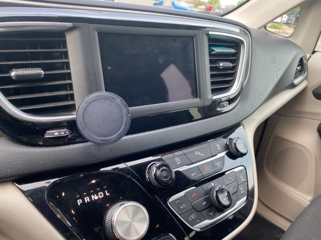 used 2020 Chrysler Pacifica car, priced at $15,265