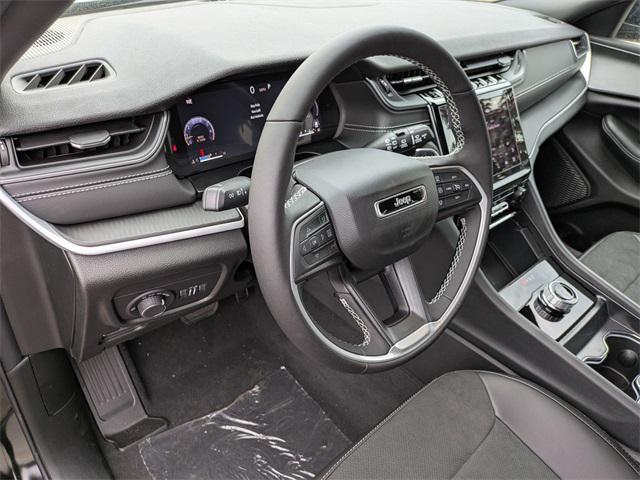new 2025 Jeep Grand Cherokee car, priced at $42,910