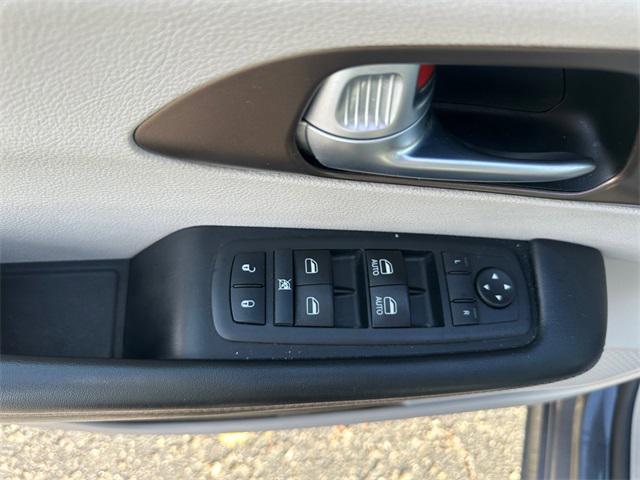 used 2018 Chrysler Pacifica car, priced at $13,963