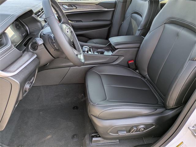 new 2025 Jeep Grand Cherokee car, priced at $42,096
