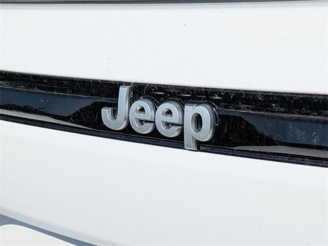 new 2025 Jeep Grand Cherokee car, priced at $42,096