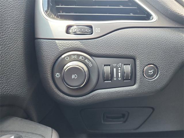 used 2022 Jeep Cherokee car, priced at $26,125
