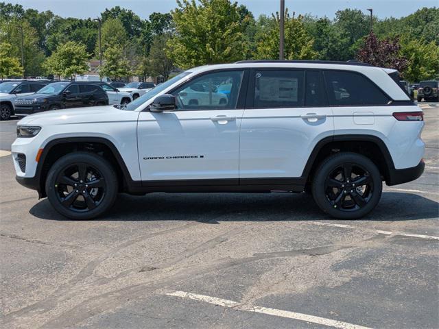 new 2025 Jeep Grand Cherokee car, priced at $44,401