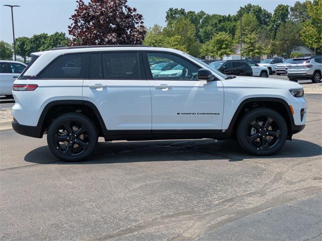 new 2025 Jeep Grand Cherokee car, priced at $44,401