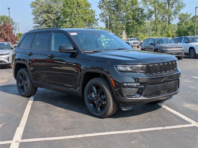 new 2025 Jeep Grand Cherokee car, priced at $44,935