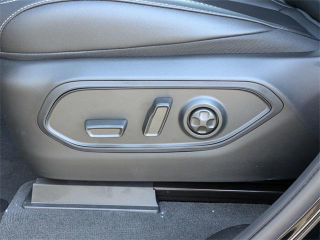 new 2025 Jeep Grand Cherokee car, priced at $44,935