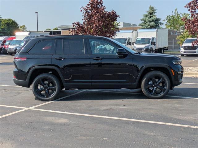 new 2025 Jeep Grand Cherokee car, priced at $44,935