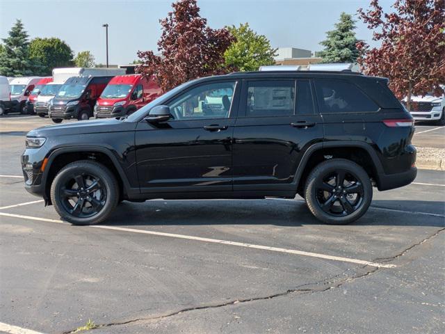 new 2025 Jeep Grand Cherokee car, priced at $44,935
