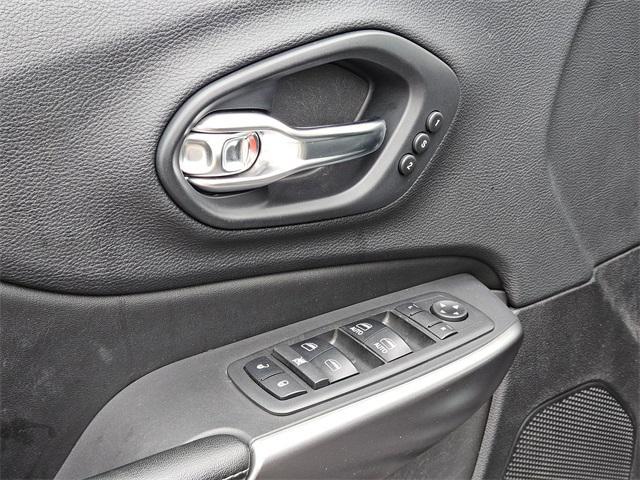 used 2019 Jeep Cherokee car, priced at $18,408