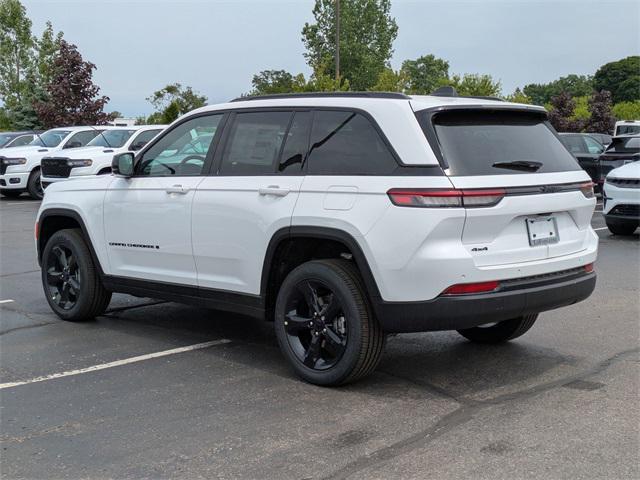new 2025 Jeep Grand Cherokee car, priced at $42,401