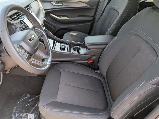 new 2025 Jeep Grand Cherokee car, priced at $38,544