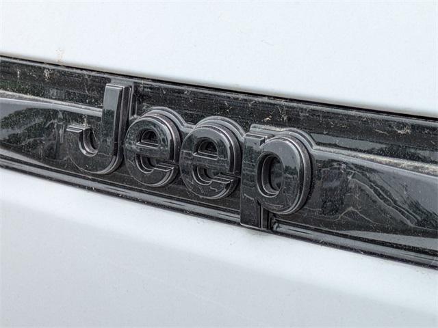 new 2025 Jeep Grand Cherokee car, priced at $42,401