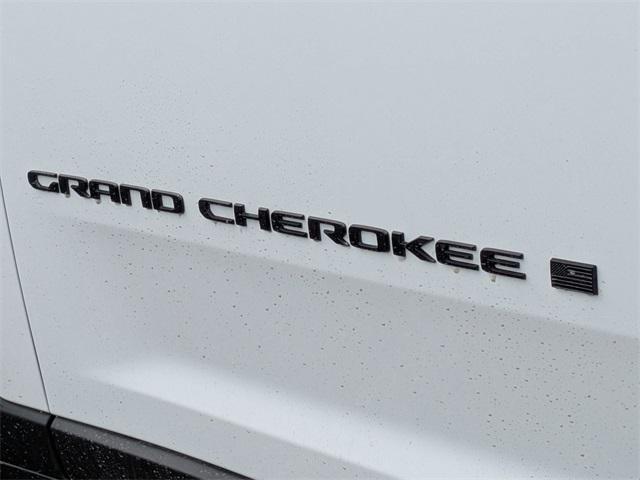 new 2025 Jeep Grand Cherokee car, priced at $42,401