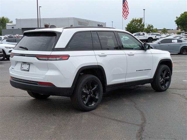 new 2025 Jeep Grand Cherokee car, priced at $42,401