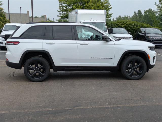 new 2025 Jeep Grand Cherokee car, priced at $44,401