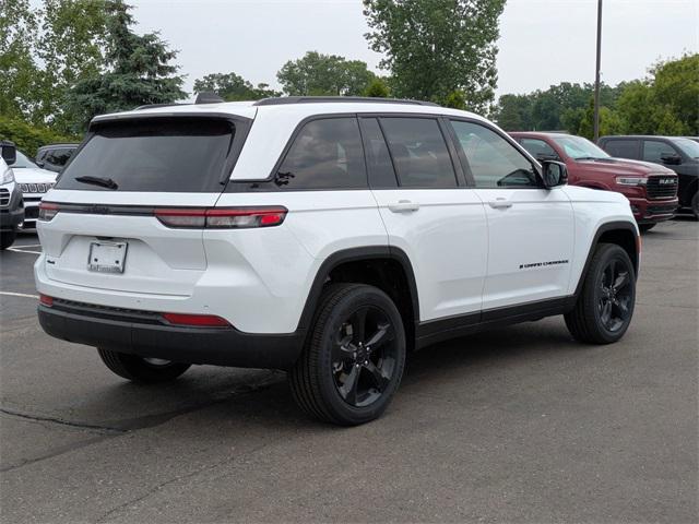 new 2025 Jeep Grand Cherokee car, priced at $44,401
