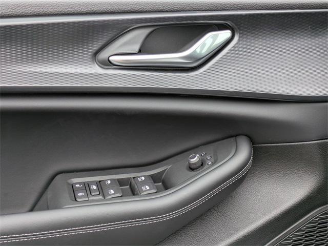 new 2025 Jeep Grand Cherokee car, priced at $44,401