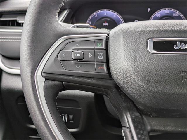 new 2025 Jeep Grand Cherokee car, priced at $44,401