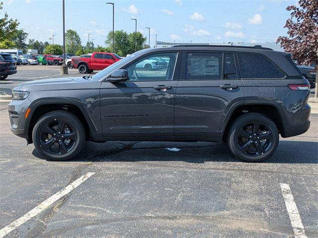 new 2025 Jeep Grand Cherokee car, priced at $42,720