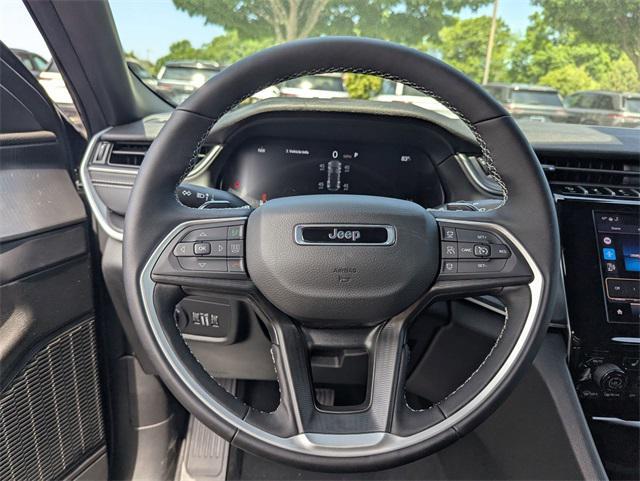 new 2025 Jeep Grand Cherokee car, priced at $38,675