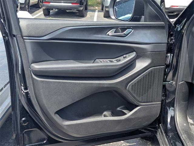 new 2025 Jeep Grand Cherokee car, priced at $38,675