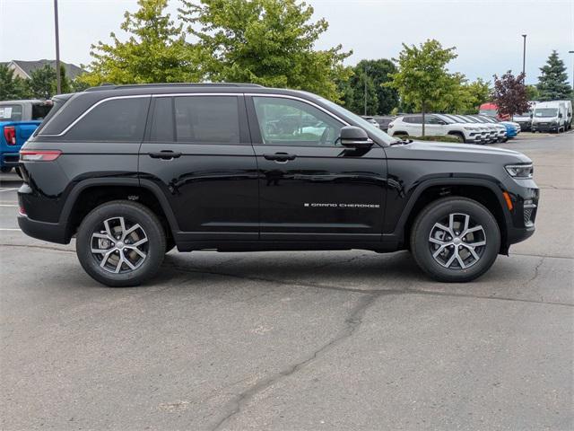 new 2025 Jeep Grand Cherokee car, priced at $44,755