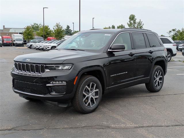 new 2025 Jeep Grand Cherokee car, priced at $44,755