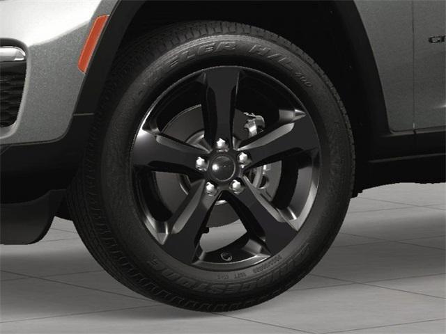 new 2025 Jeep Grand Cherokee car, priced at $47,085