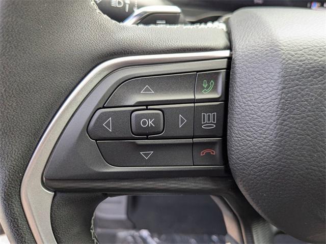 new 2025 Jeep Grand Cherokee car, priced at $38,675