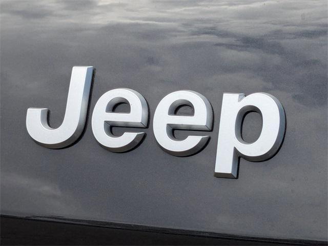 new 2025 Jeep Grand Cherokee car, priced at $38,675