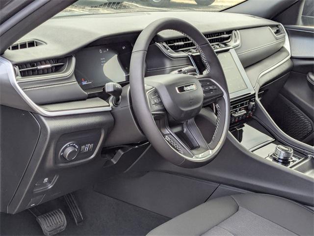 new 2025 Jeep Grand Cherokee car, priced at $38,675