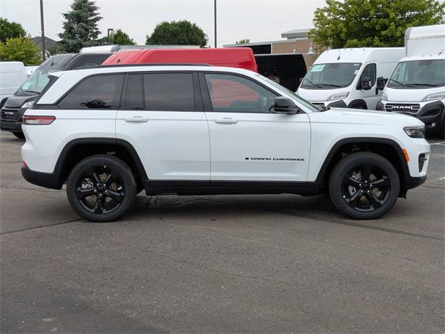 new 2025 Jeep Grand Cherokee car, priced at $44,401