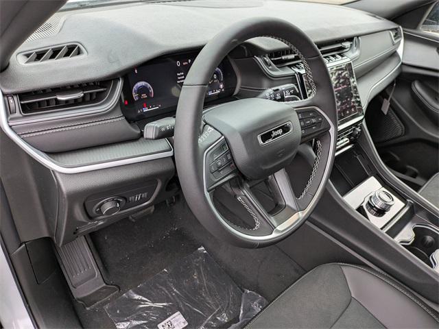 new 2025 Jeep Grand Cherokee car, priced at $44,401