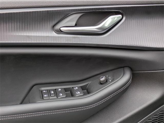 new 2025 Jeep Grand Cherokee car, priced at $44,401