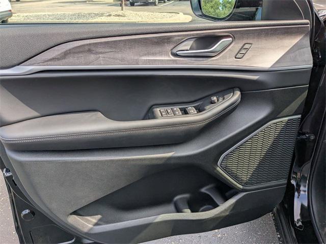 new 2025 Jeep Grand Cherokee L car, priced at $50,551
