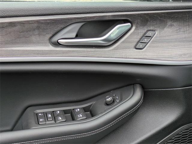 new 2025 Jeep Grand Cherokee car, priced at $42,096