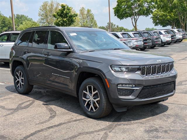 new 2025 Jeep Grand Cherokee car, priced at $45,606