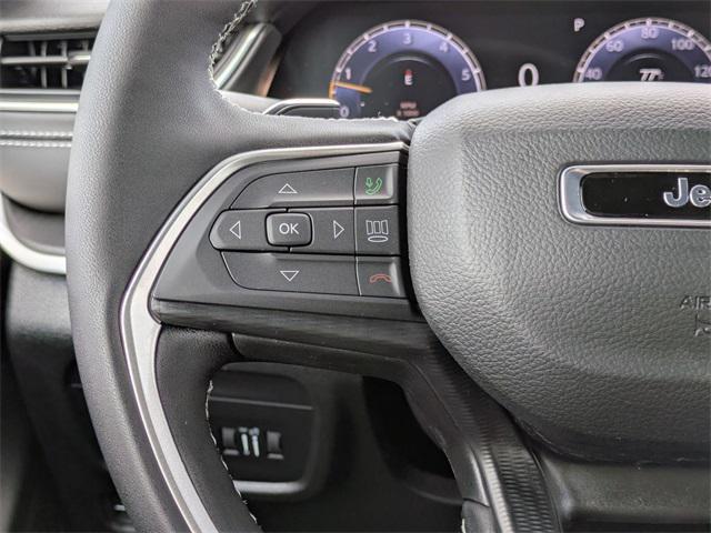 new 2025 Jeep Grand Cherokee car, priced at $38,166