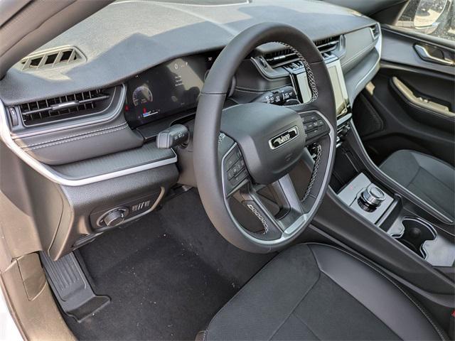 new 2025 Jeep Grand Cherokee car, priced at $44,401