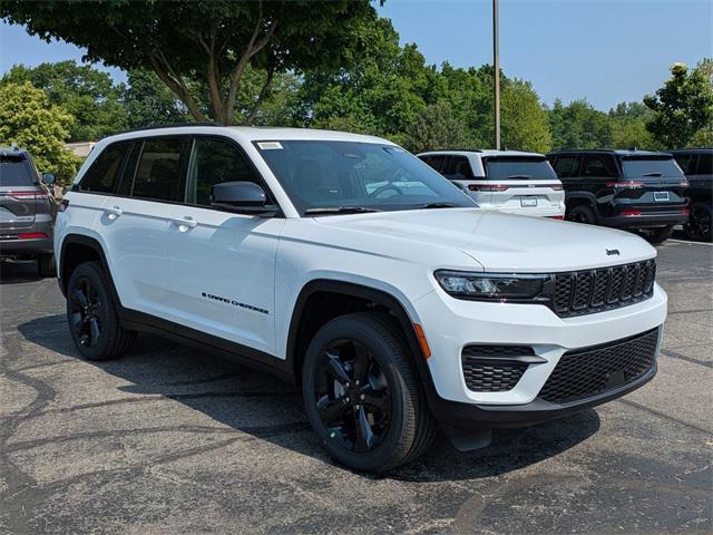 new 2025 Jeep Grand Cherokee car, priced at $44,401