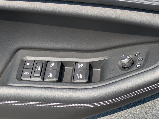 new 2025 Jeep Grand Cherokee car, priced at $44,401