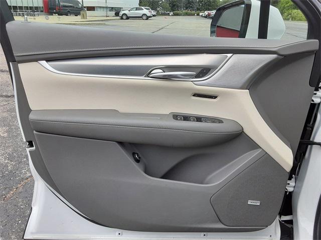 used 2022 Cadillac XT5 car, priced at $34,478